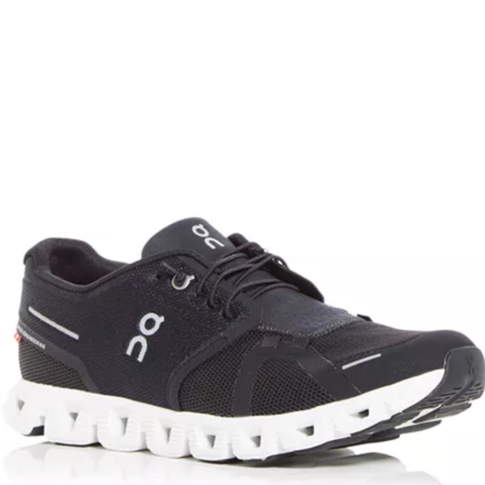 NIB MENS ON CLOUD 5 RUNNING SHOE
